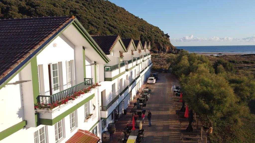 Hostal De Berria Сантонья Экстерьер фото